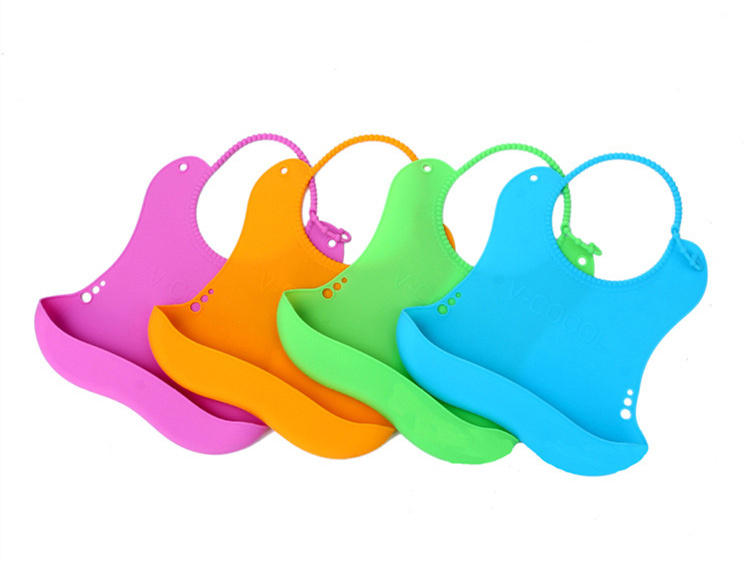 圍嘴兜.jpg 圍嘴兜.jpg